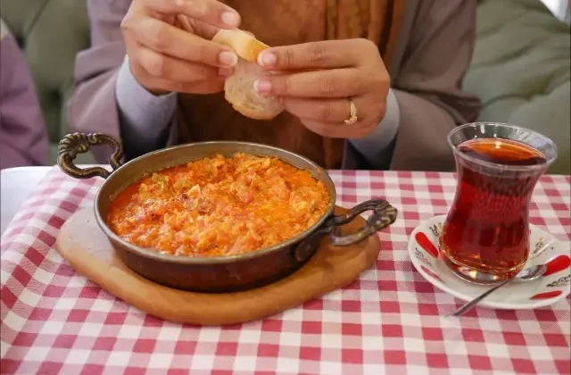 Menemen soğanlı mı soğansız mı tartışmasına son noktayı coğrafi işaret tescili koydu