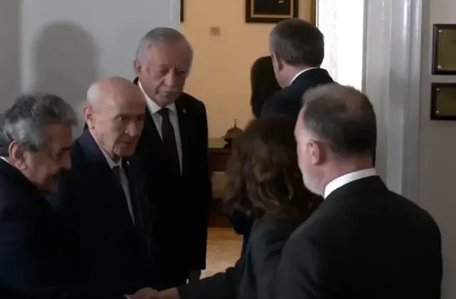MHP-DEM Parti görüşmesi başladı! Bahçeli kapıda karşıladı