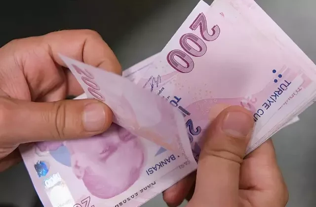 Milyonlarca emekli maaş zammı için pazartesi gününü bekliyor