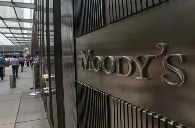 Moody’s, ABD’nin kredi notunu düşürdü