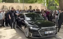Müsavat Dervişoğlu kutsal mekana makam aracıyla girdi