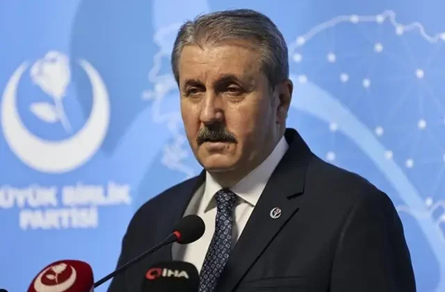 Mustafa Destici’den Özgür Özel’e yönelik saldırıya sert tepki