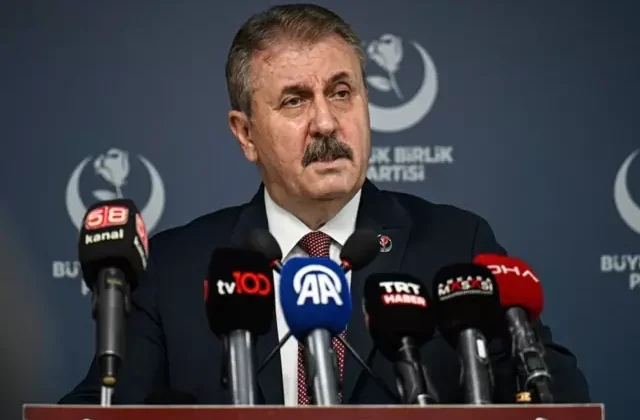 Mustafa Destici’den terör çıkışı: Türkiye Cumhuriyeti devleti kesin bir zafer kazanmıştır