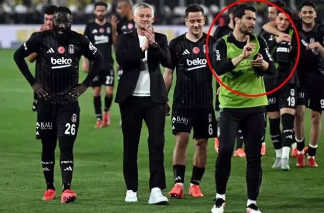 Necip Uysal’dan derbide yılın fair-play hareketi