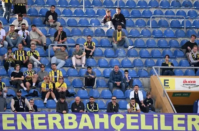 Nereden nereye! Fenerbahçe’nin Konyaspor maçındaki taraftar sayısı hayrete düşürdü