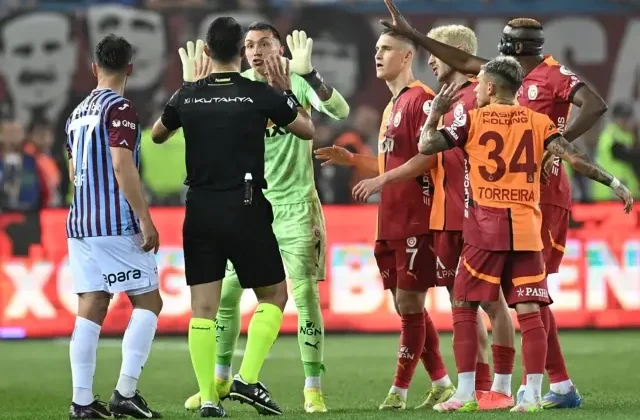 O pozisyonda ne konuşuldu? Süper Lig’de 35. haftanın VAR kayıtları açıklandı!