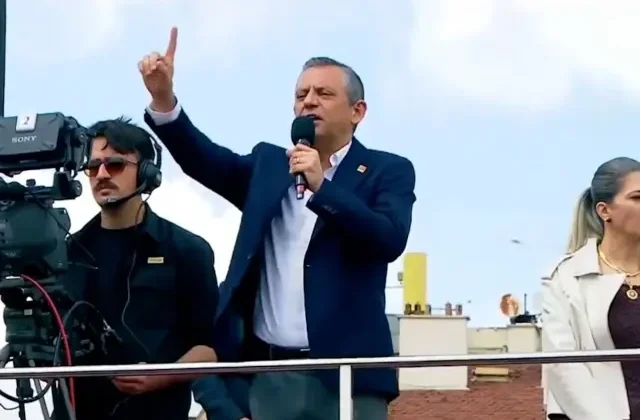 Özgür Özel Konya’da Ekrem İmamoğlu’ndan tek isteğini açıkladı