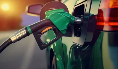 Petrol fiyatları sert düşüş yaşıyor