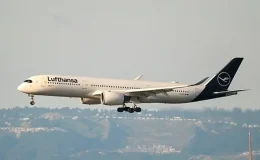 Pilot tuvalete gitti, yardımcısı kokpitte bayıldı! 200 yolcu pilotsuz kaldı