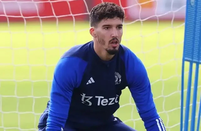 Premier Lig’de ödül verildi! Altay Bayındır yılın golünü yemiş