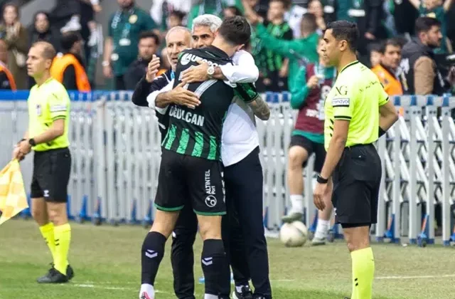 Şampiyon Kocaelispor’da İsmet Taşdemir görevinden ayrıldı