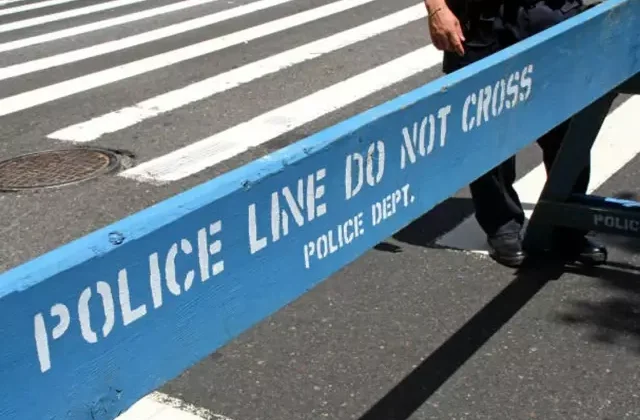 San Diego’da özel uçak yerleşim yerine düştü, 15 evde yangın çıktı