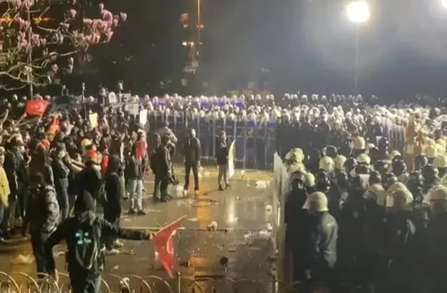 Saraçhane protestolarında tutuklanan 14 öğrenciye tahliye