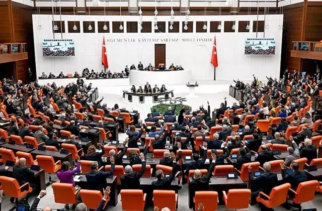 Sırrı Süreyya Önder ilk değil! İşte görevine devam ederken hayatını kaybeden vekillerimiz