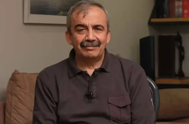 Sırrı Süreyya Önder, vasiyetini bir cenaze töreninde açıklamış