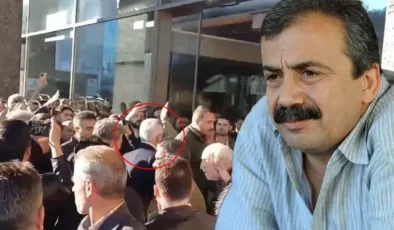Sırrı Süreyya Önder’in hayatını kaybettiği hastaneye giden Mehmet Metiner yuhalandı