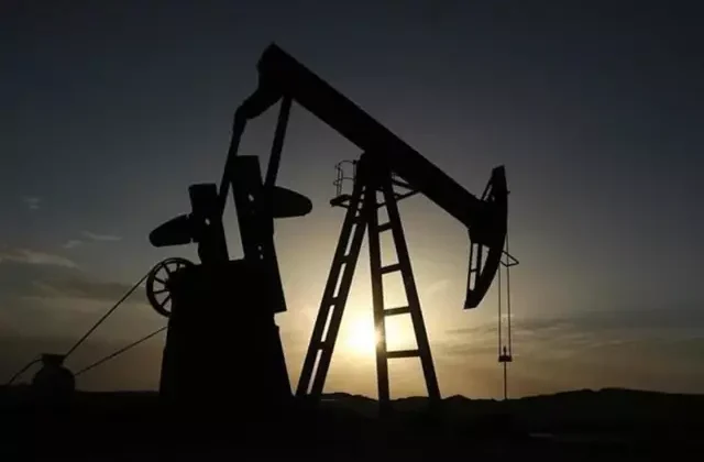 Suudi Arabistan ve Kuveyt yeni bir petrol sahası keşfetti