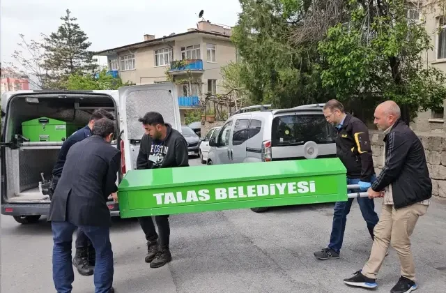 Tartıştığı babasını bıçaklayarak öldürdü