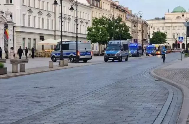 Varşova Üniversitesi’nde baltalı saldırı! 1 kişi hayatını kaybetti