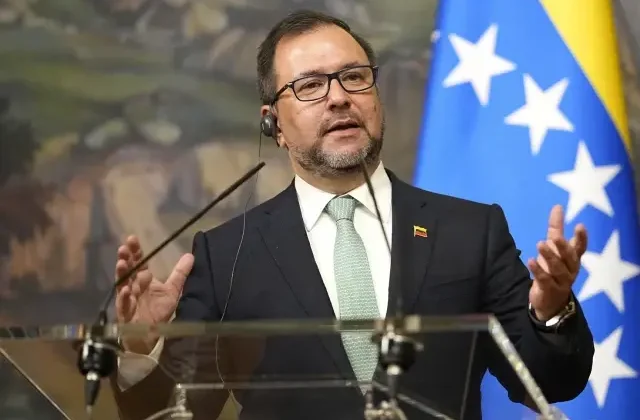 Venezuela’dan vatandaşlarına “ABD’ye seyahat etmeyin” uyarısı