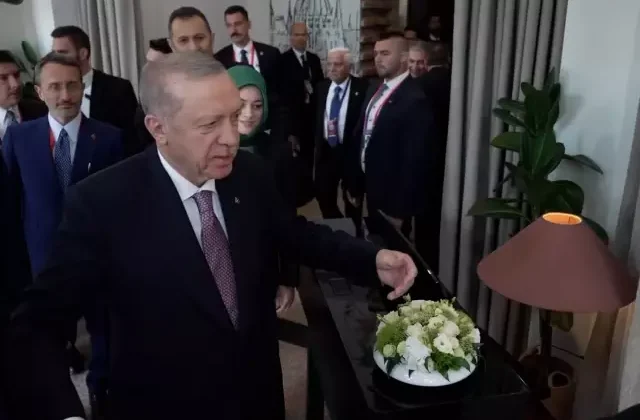 Zirveye damga vuran an! Erdoğan, karşısında görünce dayanamadı: Gel bir sarılayım sana