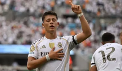 10 kişi kalan Real Madrid, yıldızlarıyla kritik 3 puanın sahibi