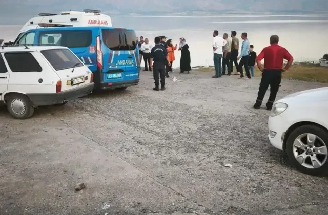 12 yaşındaki çocuk girdiği gölde boğuldu