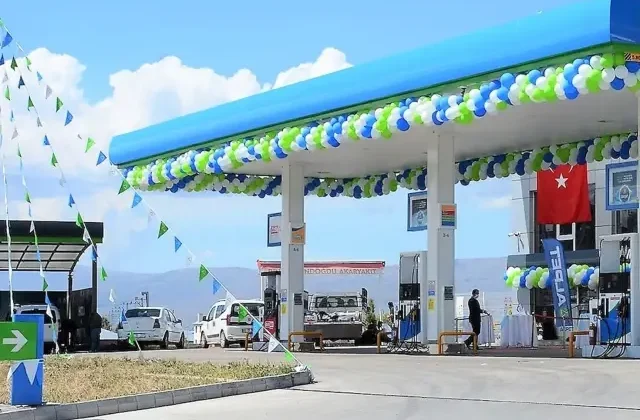 300’den fazla istasyonu olan akaryakıt devi satılıyor