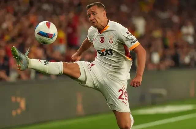 4 ay önce göndermişlerdi! Lens, Frankowski’yi geri istiyor