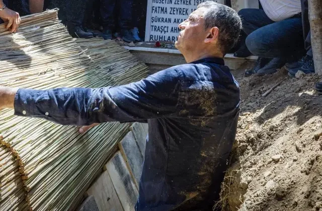 AK Partili isimden CHP lideri Özel’e övgü dolu sözler