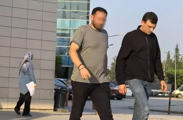 Alkollü şahıs hastanede jandarmalara saldırdı