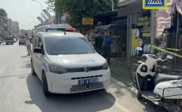 Annesini bıçaklayıp boğazını kesti