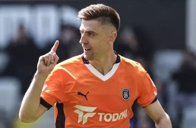 Başakşehir, Piatek’in Al Duhail’e transferini açıkladı