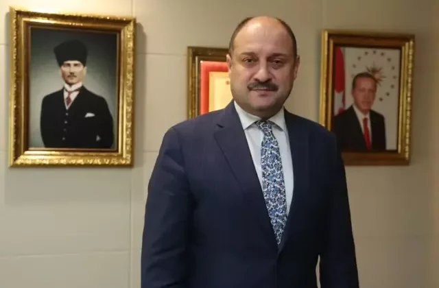 Başkan Gülpınar’dan esprili yanıt: Tüm kabahat temizlik müdüründe ama…