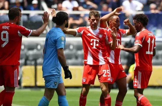 Bayern Münih Auckland’a acımadı! Tam bir deste gol