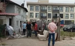 Bayram ziyaretinde çocuğunun evinde eski eşini öldürdü