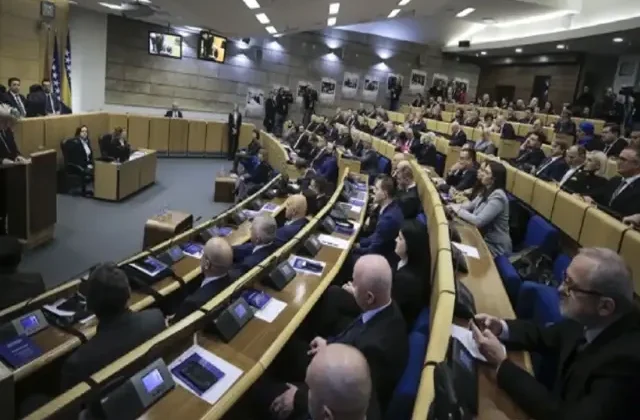 Bosna Hersek’te Meclis oturumu ‘yılan’ nedeniyle ertelendi