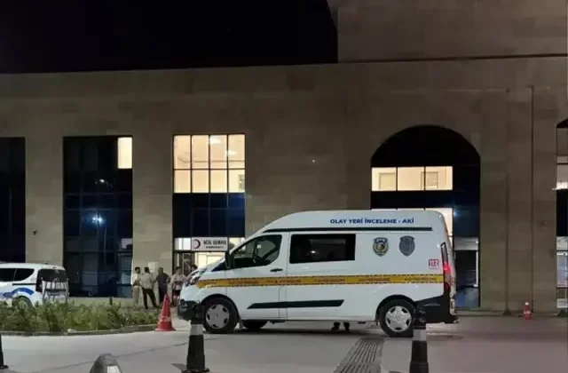 Buca’da akrabaların tartışması bıçaklı kavgaya dönüştü! 1 kişi hayatını kaybetti