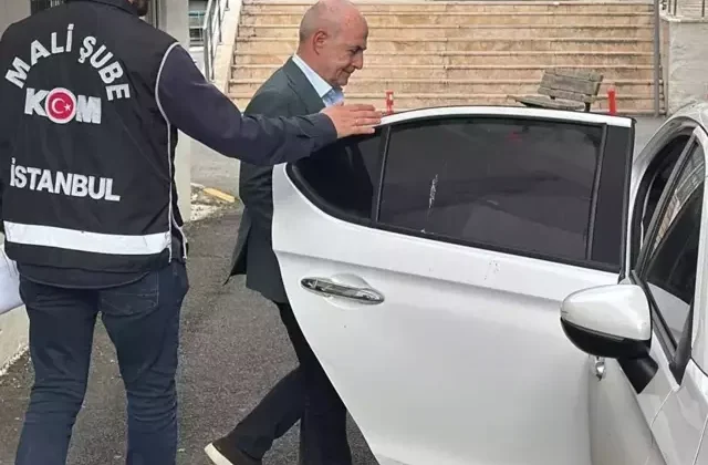 Büyükçekmece Belediye Başkanı Akgün’den evinden çıkan balya balya paralara yanıt: Oğlumun