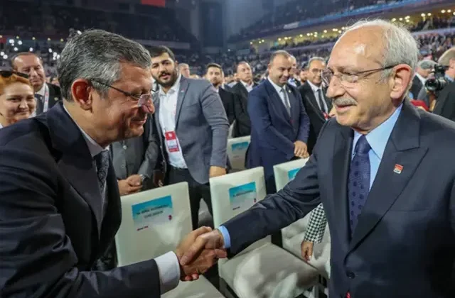 CHP’nin eski üç genel başkanından Kılıçdaroğlu’na çağrı: Özgür Özel’in yanında dimdik durun