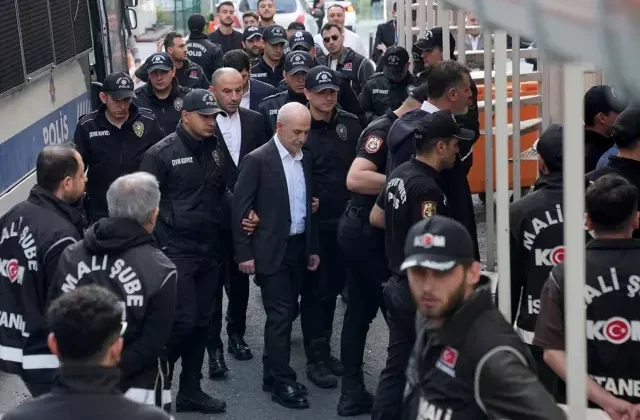 CHP’li belediyelere yolsuzluk soruşturması! 5’i belediye başkanı 22 kişi tutuklandı