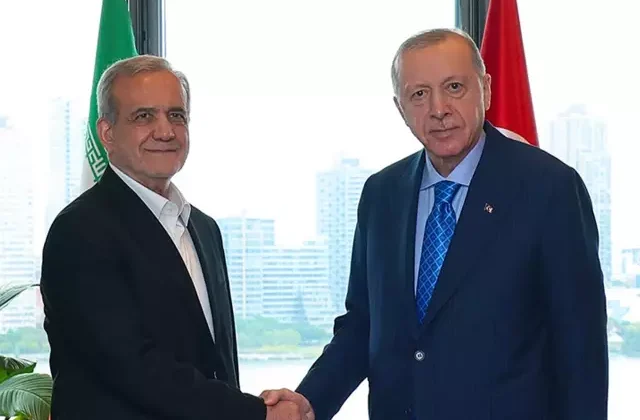 Cumhurbaşkanı Erdoğan ile İran Cumhurbaşkanı Pezeşkiyan görüştü