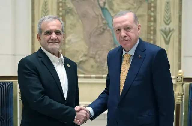 Cumhurbaşkanı Erdoğan’dan kritik temas! İran Cumhurbaşkanı ile görüştü