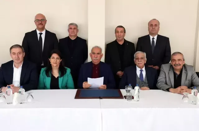 DEM Parti, Öcalan’ın görüşmek istediği 5 kişinin ismini paylaştı: Faydalı olacağını düşünüyoruz