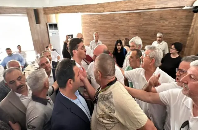 Edirne Belediye Meclisi’nde gerginlik: Meclis üyeleri ile STK temsilcileri birbirine girdi
