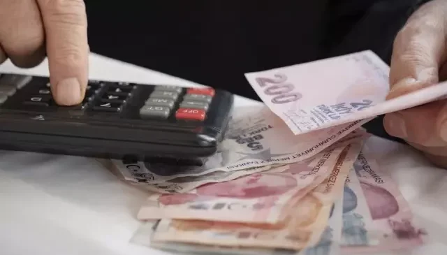 En düşük emekli maaşını 35 bin liraya çıkaracak dava!