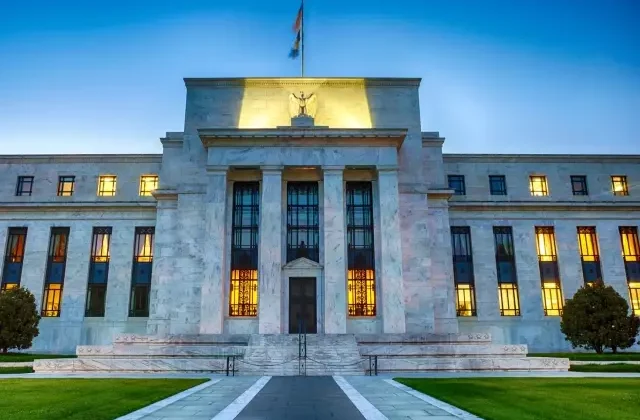 FED, faizi sabit tuttu