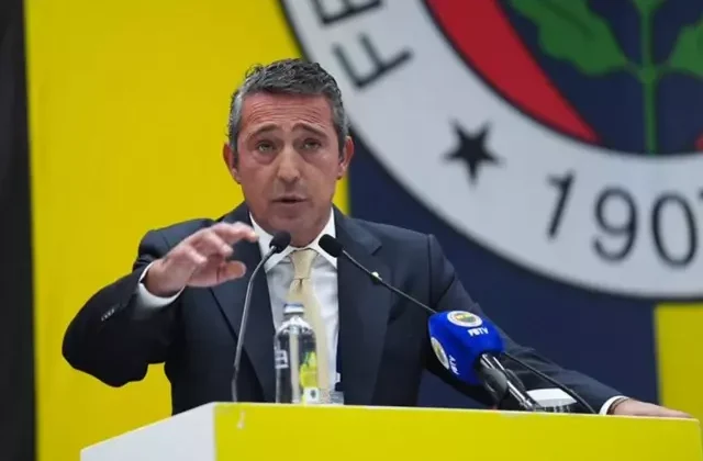 Fenerbahçe’de imza çıkmazı! Tarih bir kez daha ertelendi