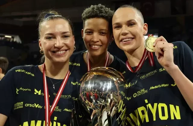 Fenerbahçe’de 7 ayrılık üst üste açıklandı