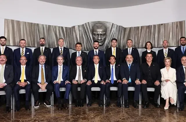 Fenerbahçe’den imza iddialarıyla ilgili açıklama: İddialar asılsızdır
